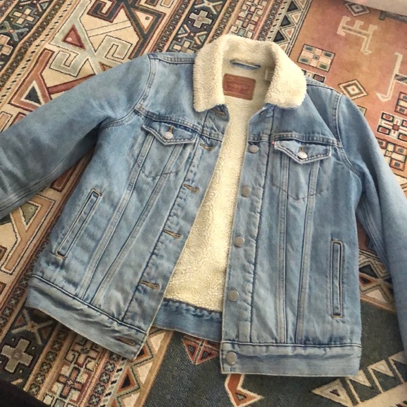 Levi’s Sherpa Jean jacket - Picture 1 of 5